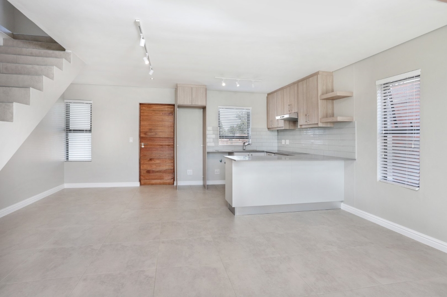  Bedroom Property for Sale in Croydon Western Cape